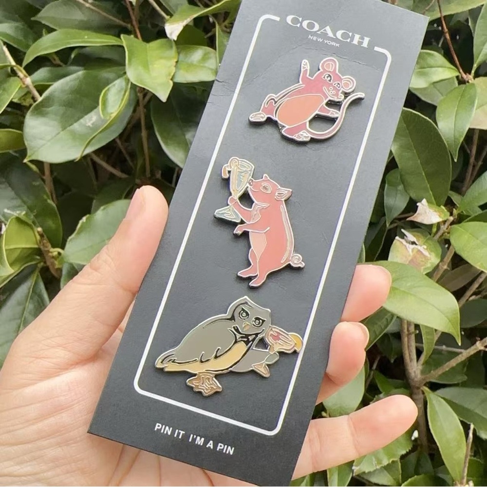 NWT COACH ENAMAL PIN SET 67966G OWL,PIG,& MOUSE